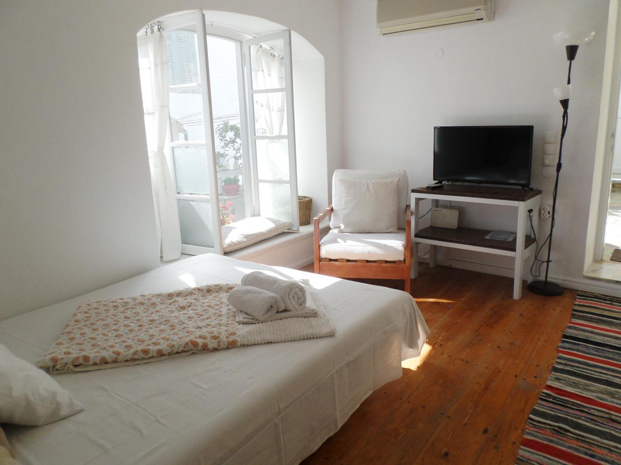 In The Heart Of Hydra Villa Exterior photo