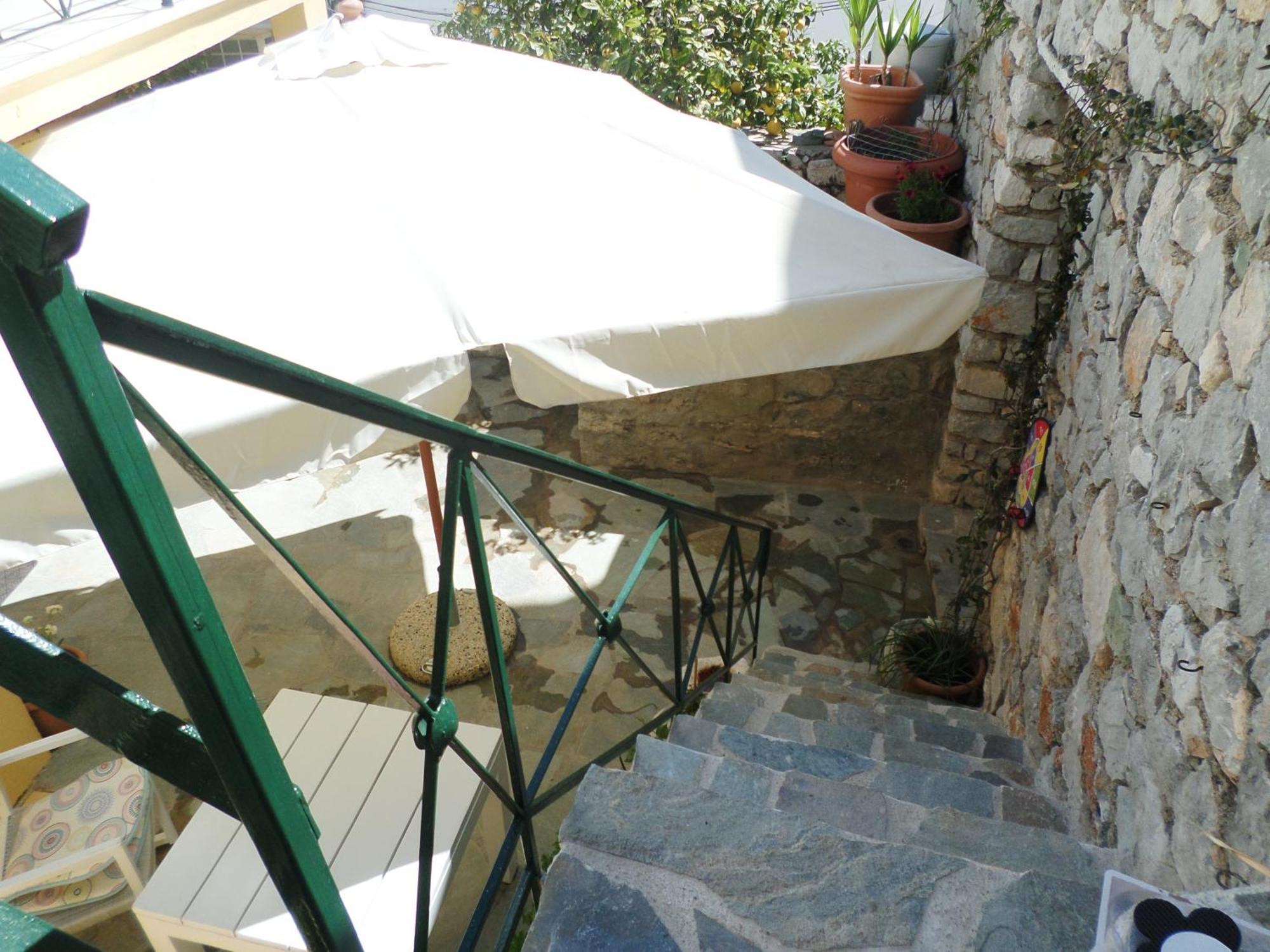 In The Heart Of Hydra Villa Exterior photo